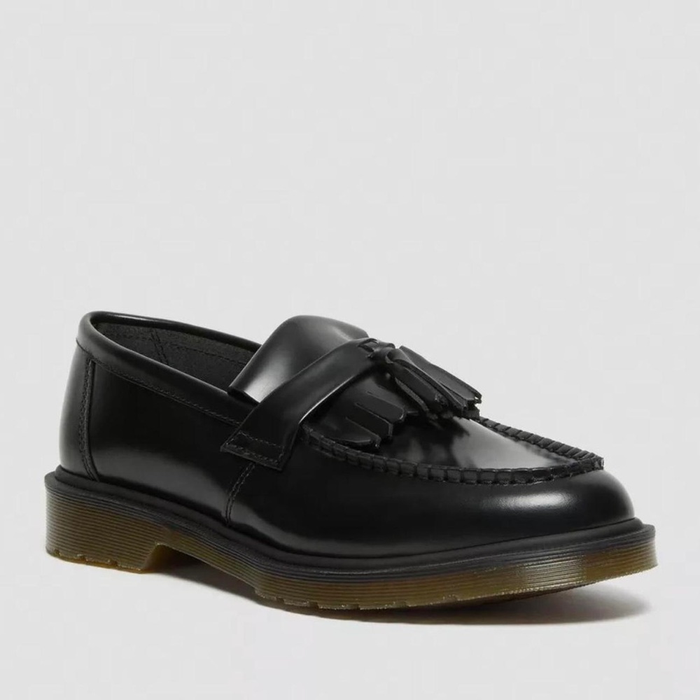 DR. MARTEN LOAFERS